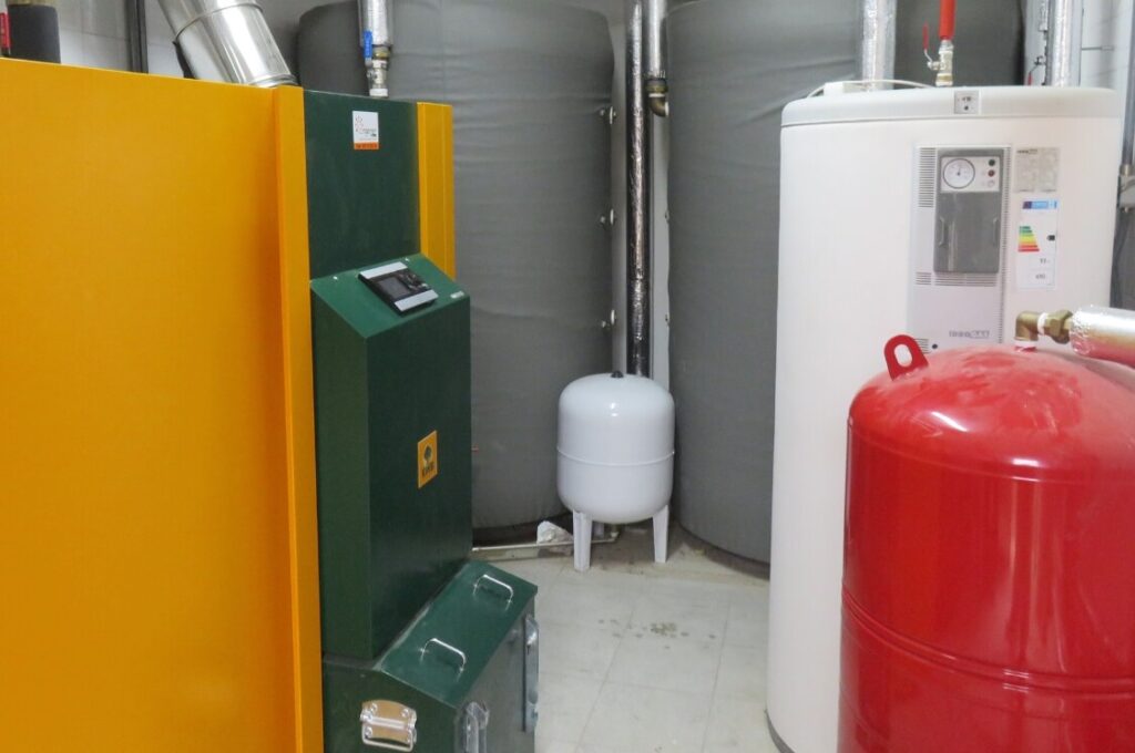 Na co zwrócić uwagę przy zakupie pieca na pellet, by służył przez lata? (Stal nierdzewna i gwarancje)